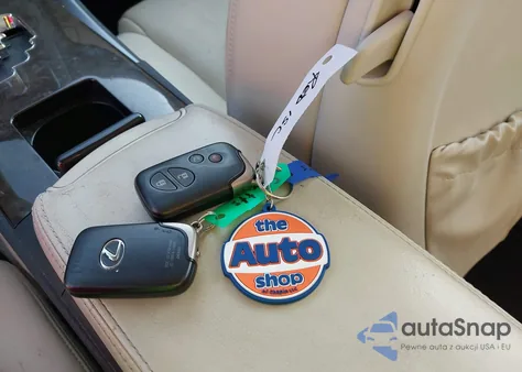 2010 Lexus Is 250C from USA, damaged, VIN JTHFF2C22A2513367